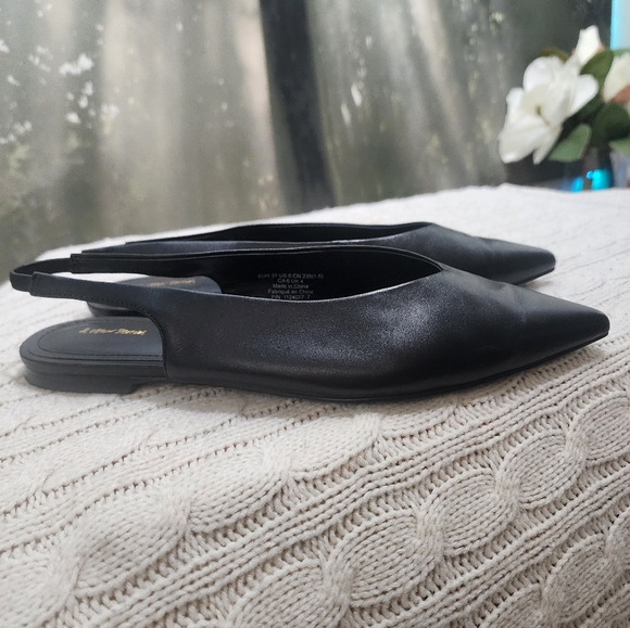 Elegant Black Slingback FlatsPointed .New Condition - Picture 4 of 11